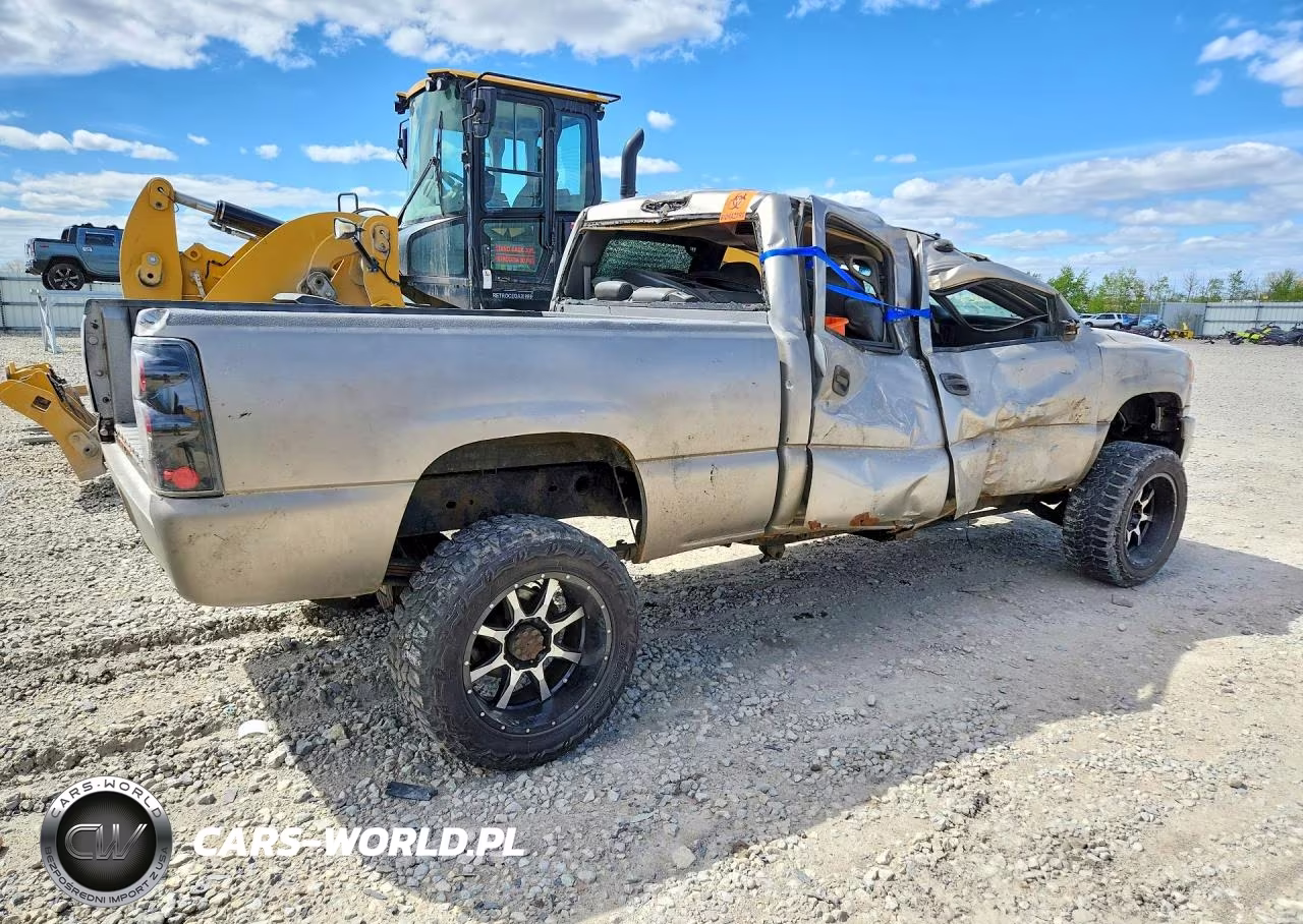 2003 GMC Sierra K2500 Heavy Duty VIN:1GTHK23153F127180 - 3