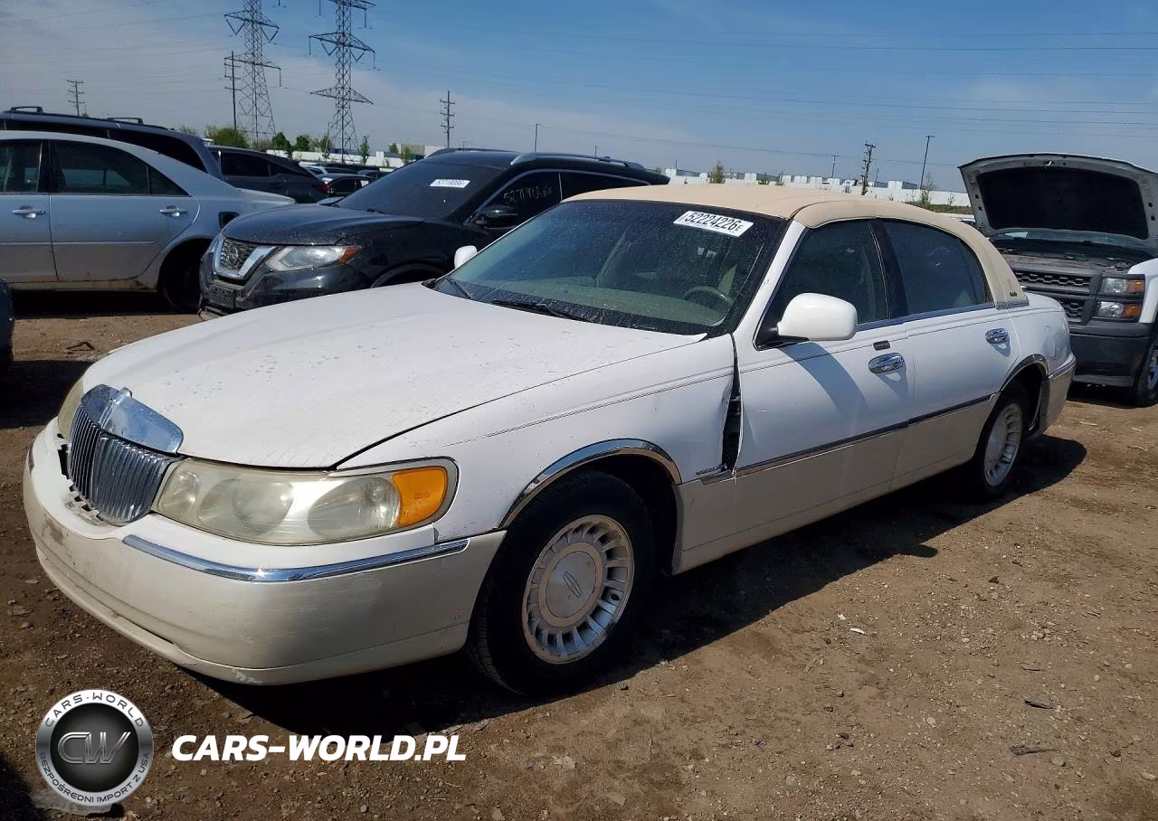 2000 Lincoln Town Car Executive