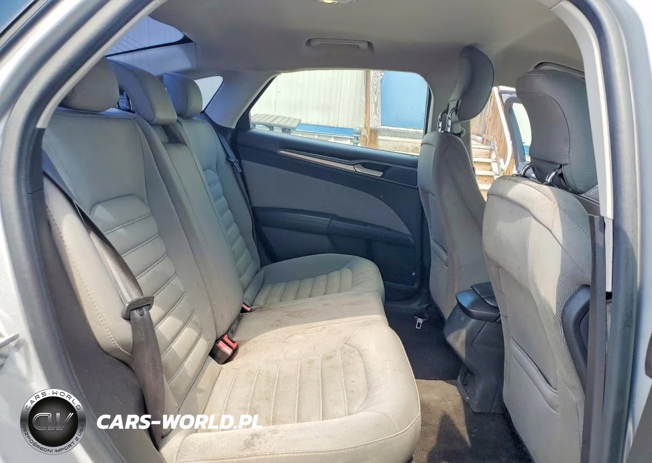 2014 Ford Fusion S VIN:3FA6P0G73ER385298 - 10