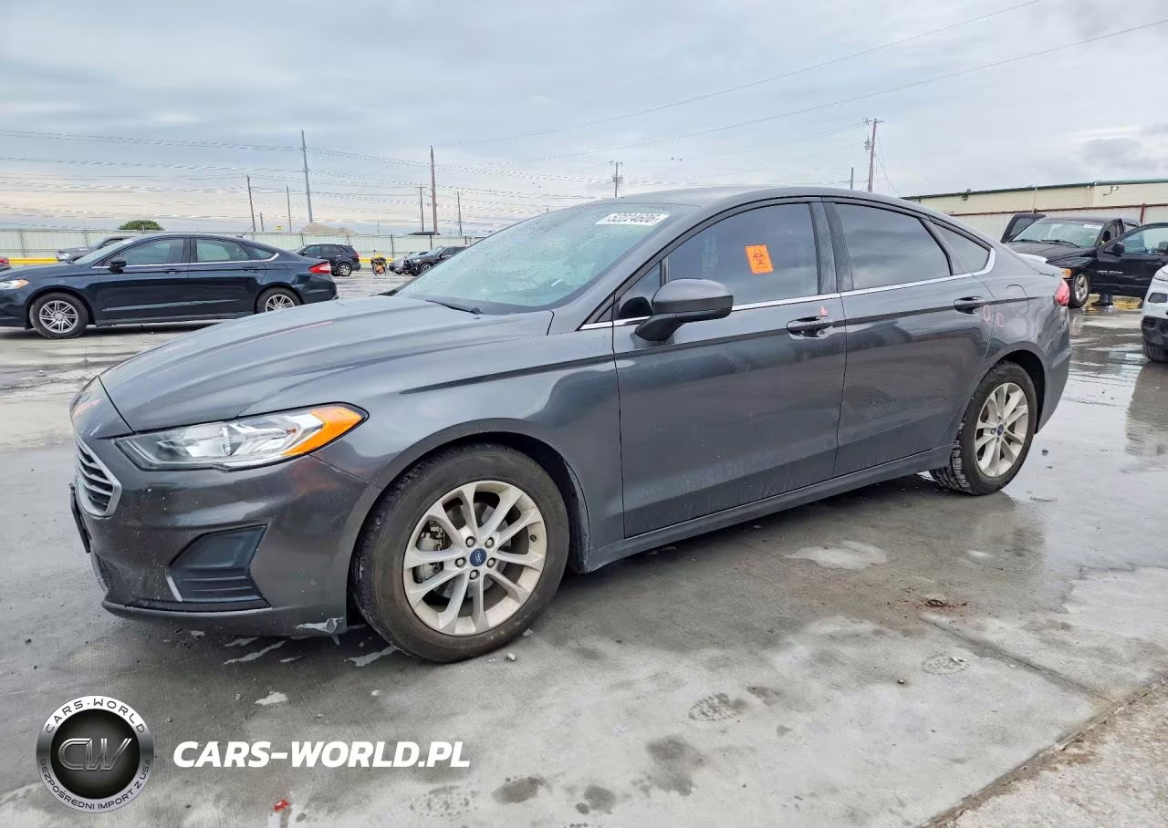 2019 Ford Fusion Se – zdjęcie 1 z 13