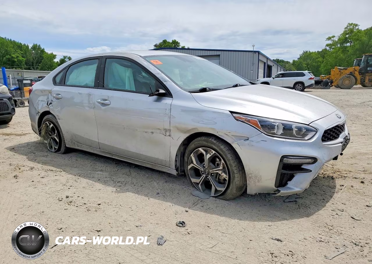 2021 Kia Forte Lxs VIN:3KPF24AD0ME267441 - 4