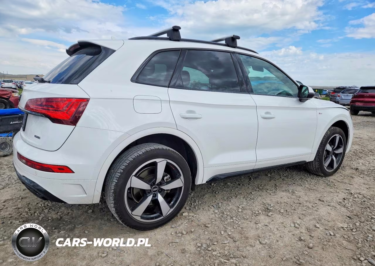 2022 Audi Q5 Premium Plus 45 VIN:WA1EAAFYXN2057379 - 3