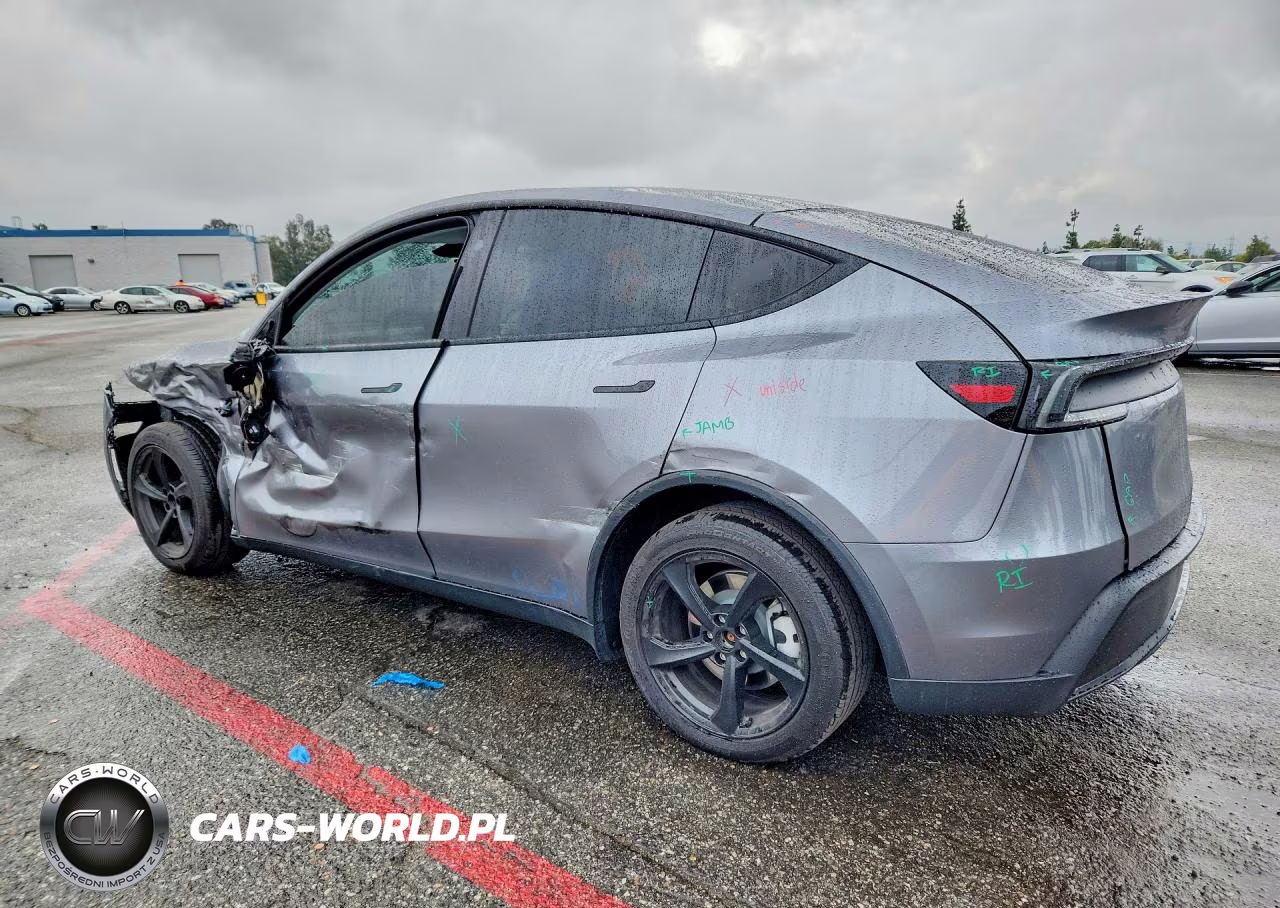 2026 Tesla Model Y VIN:7SAYGDEE5TF358620 - 2