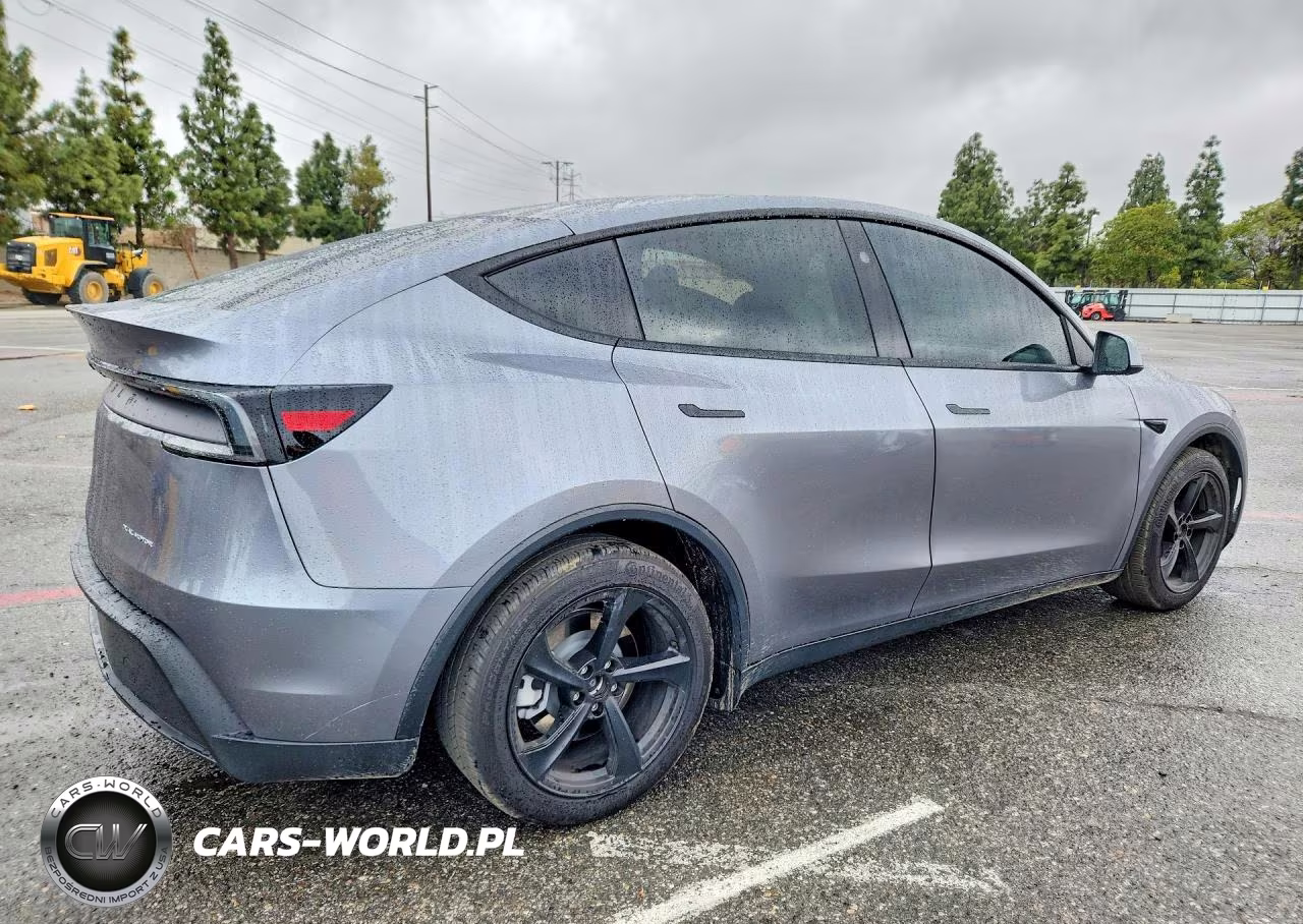 2026 Tesla Model Y VIN:7SAYGDEE5TF358620 - 3