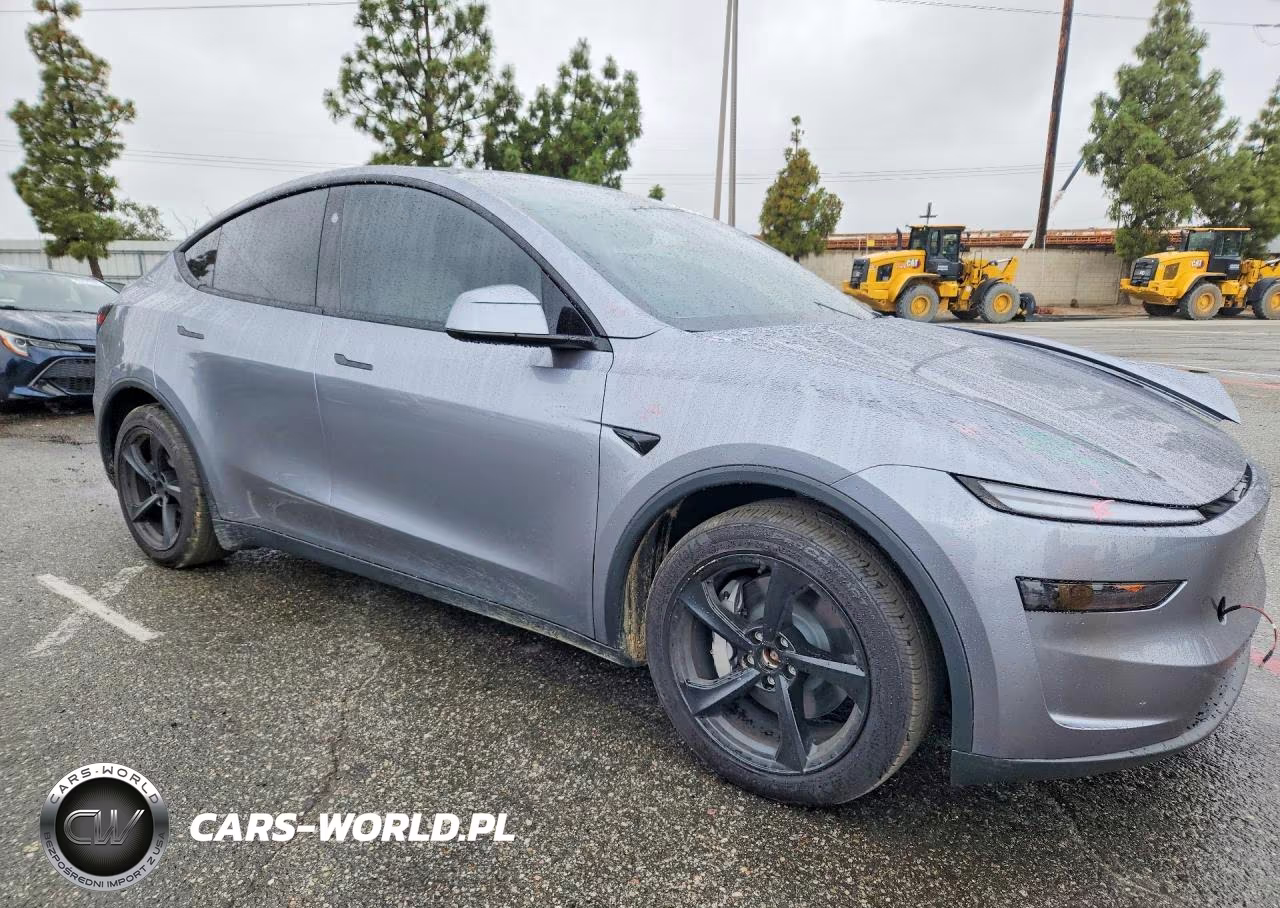 2026 Tesla Model Y VIN:7SAYGDEE5TF358620 - 4