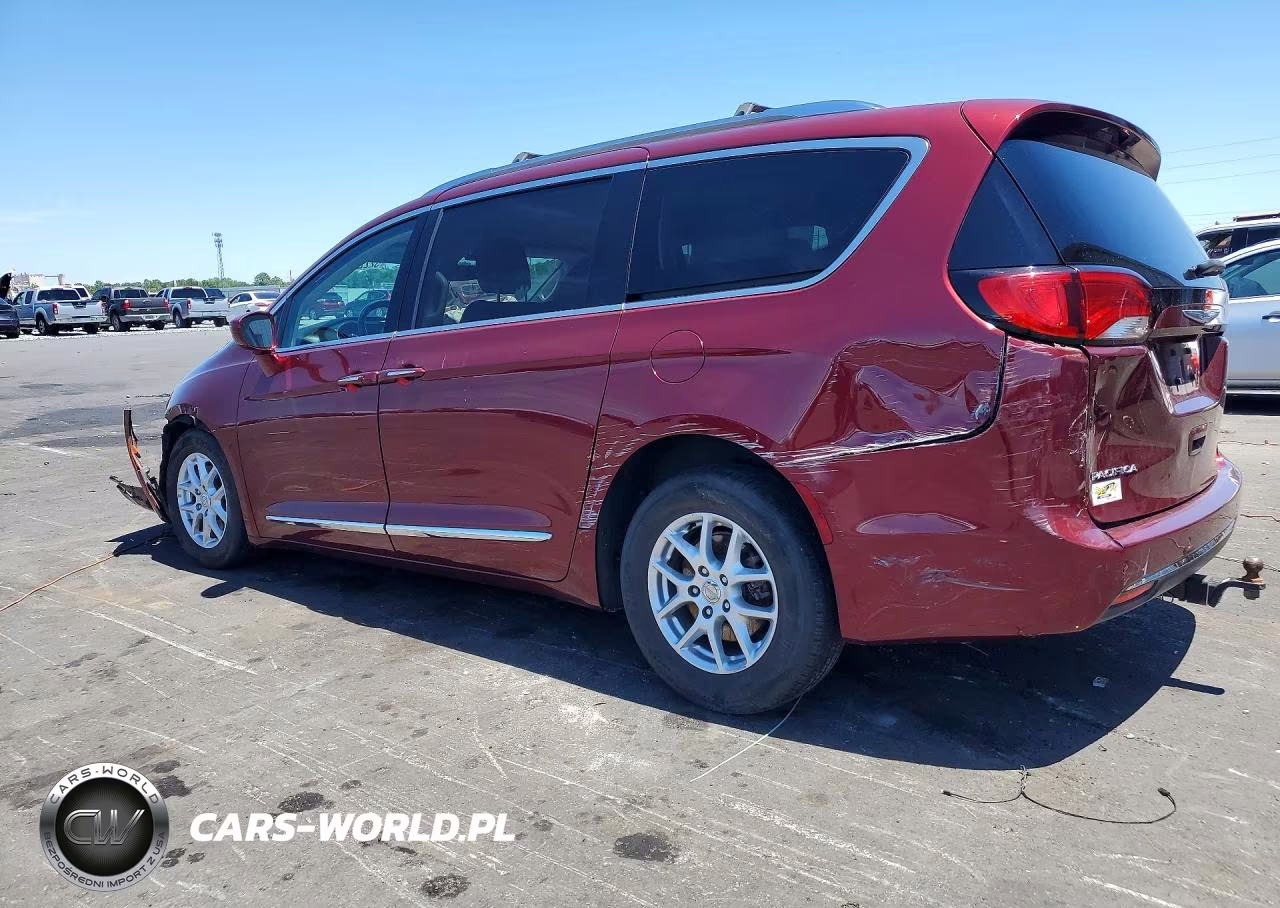 2020 Chrysler Pacifica Touring L VIN:2C4RC1BG5LR124886 - 2