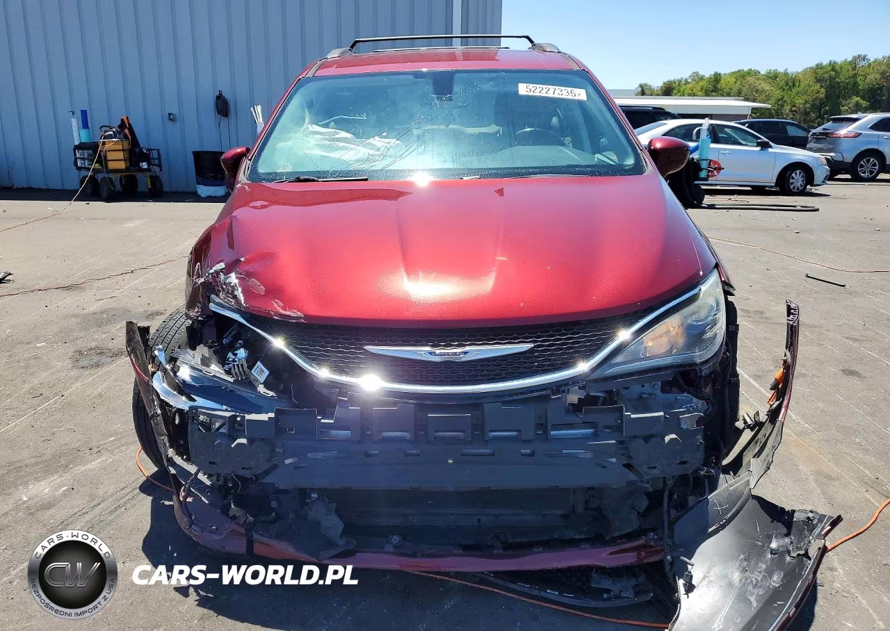 2020 Chrysler Pacifica Touring L VIN:2C4RC1BG5LR124886 - 5