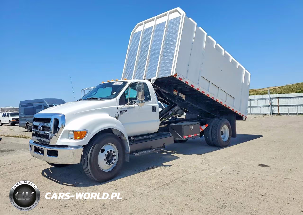 2015 Ford F650 Super - Chipper Truck