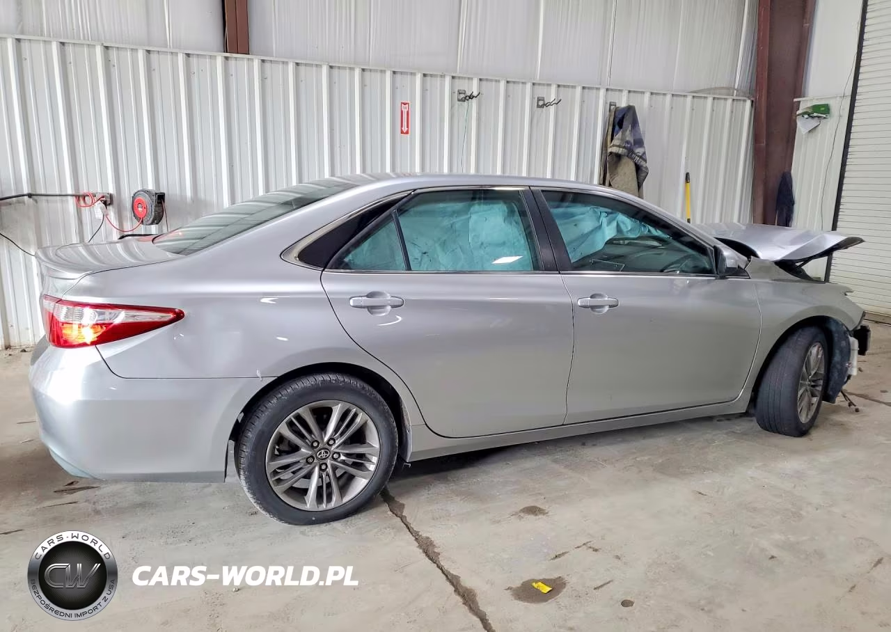 2017 Toyota Camry Se VIN:4T1BF1FK0HU647455 - 3