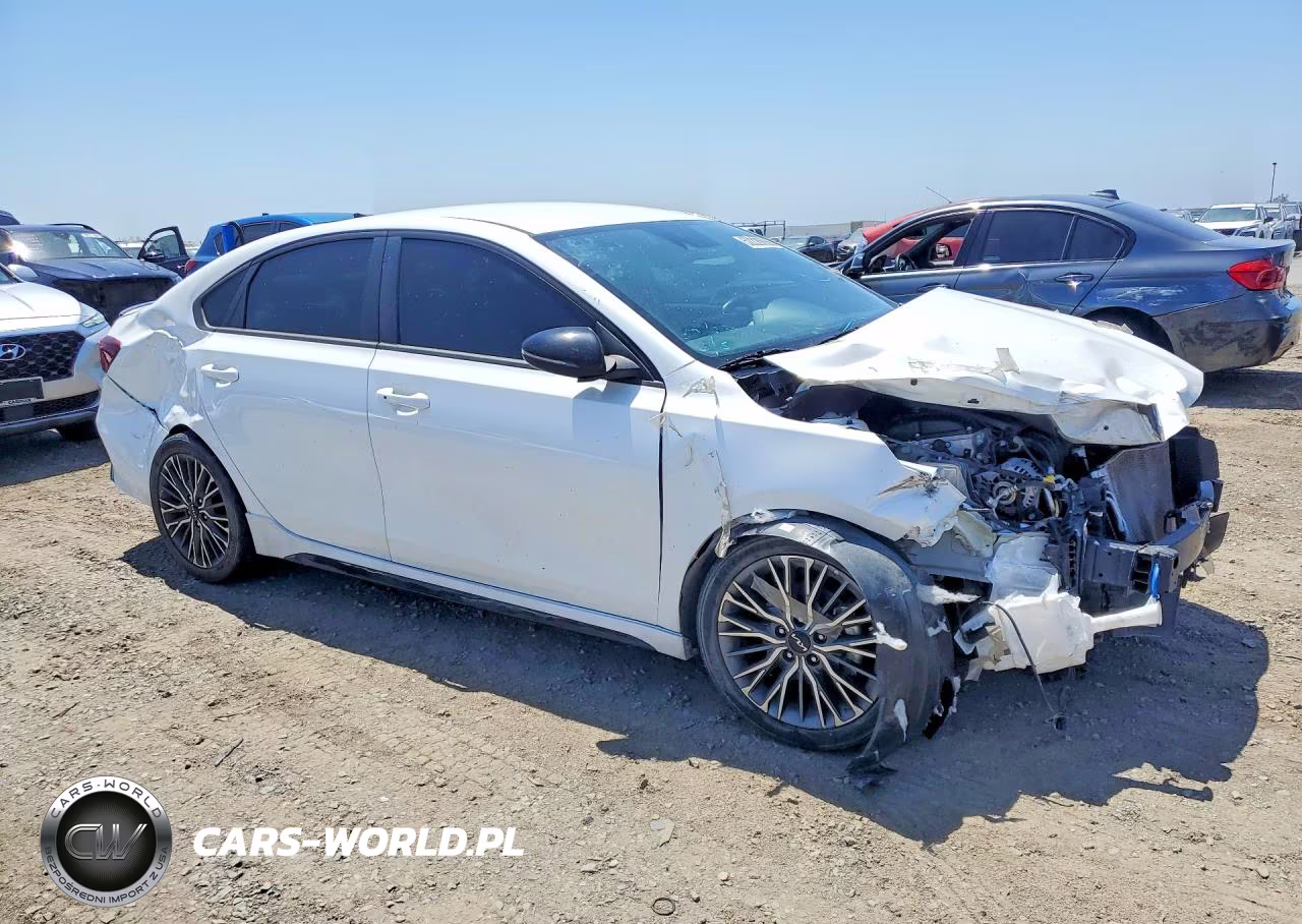 2023 Kia Forte Gt-Line VIN:3KPF54AD1PE660991 - 4