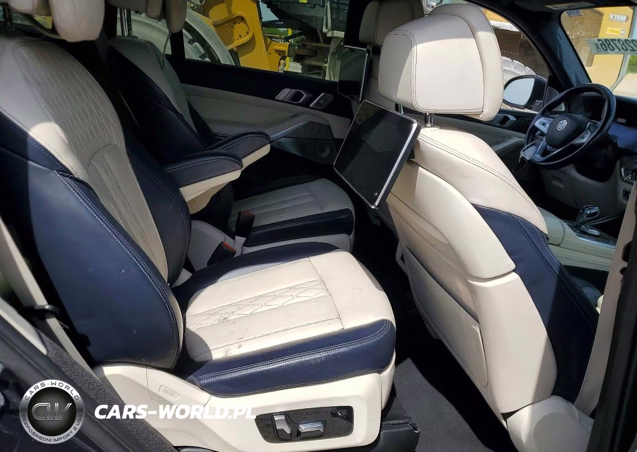 2019 BMW X7 xDrive50I VIN:5UXCX4C50KLB39510 - 11