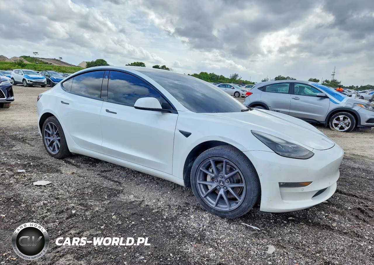 2022 Tesla Model 3 VIN:5YJ3E1EB1NF205558 - 4