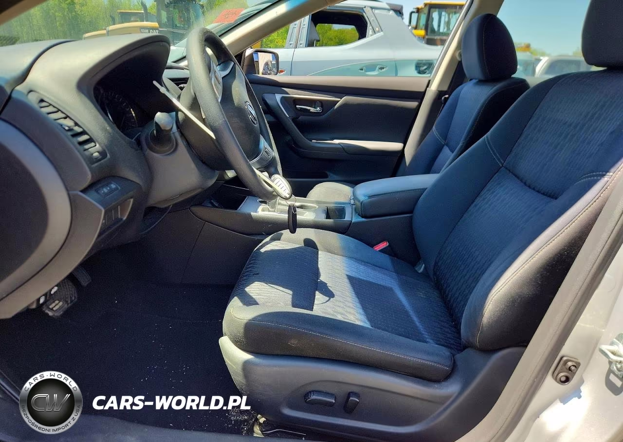 2017 Nissan Altima 2.5 S VIN:1N4AL3AP3HC496811 - 7
