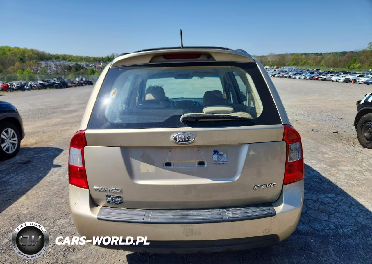 2008 Kia Rondo Lx VIN:KNAFG526587164302 - 6