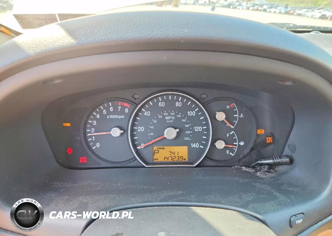 2008 Kia Rondo Lx VIN:KNAFG526587164302 - 9
