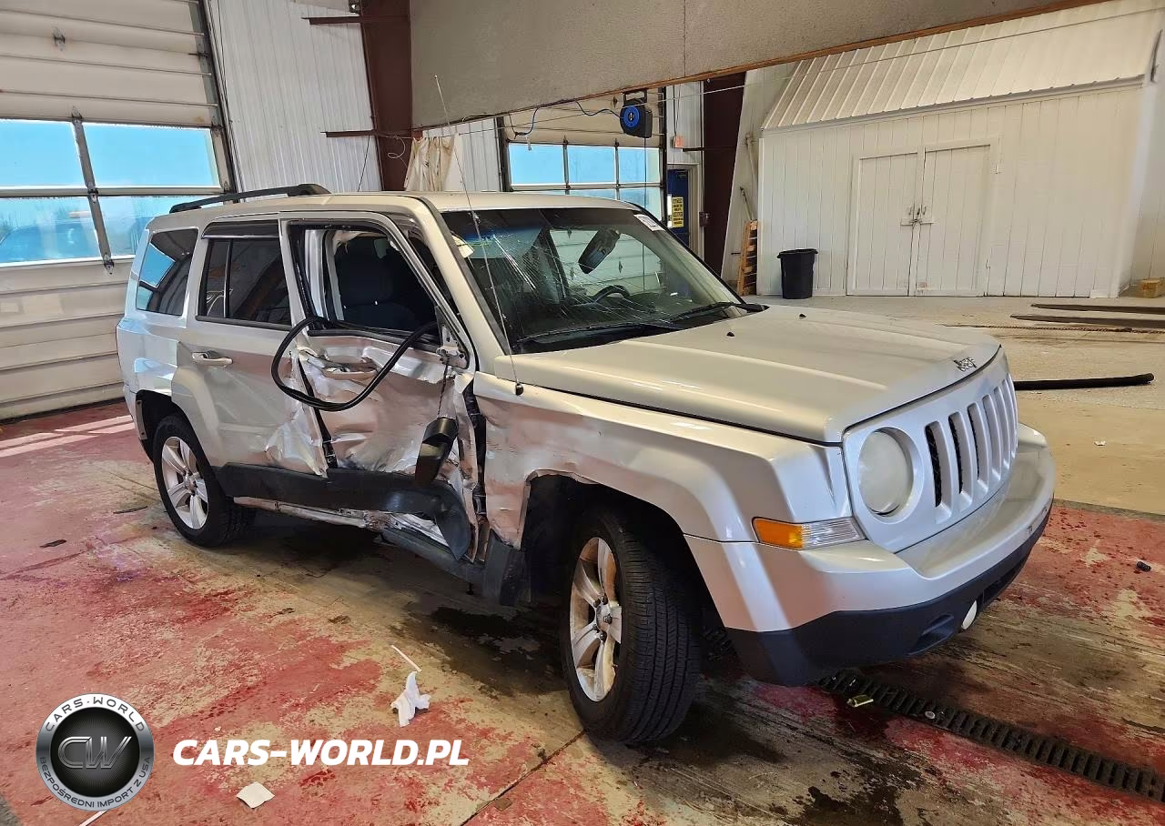 2011 Jeep Patriot Sport VIN:1J4NT1GBXBD249700 - 4