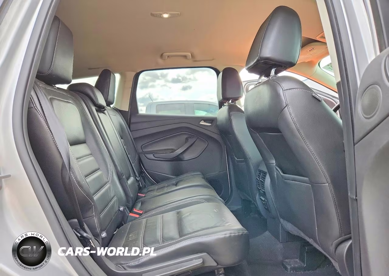 2017 Ford Escape Titanium VIN:1FMCU0J95HUE88408 - 11