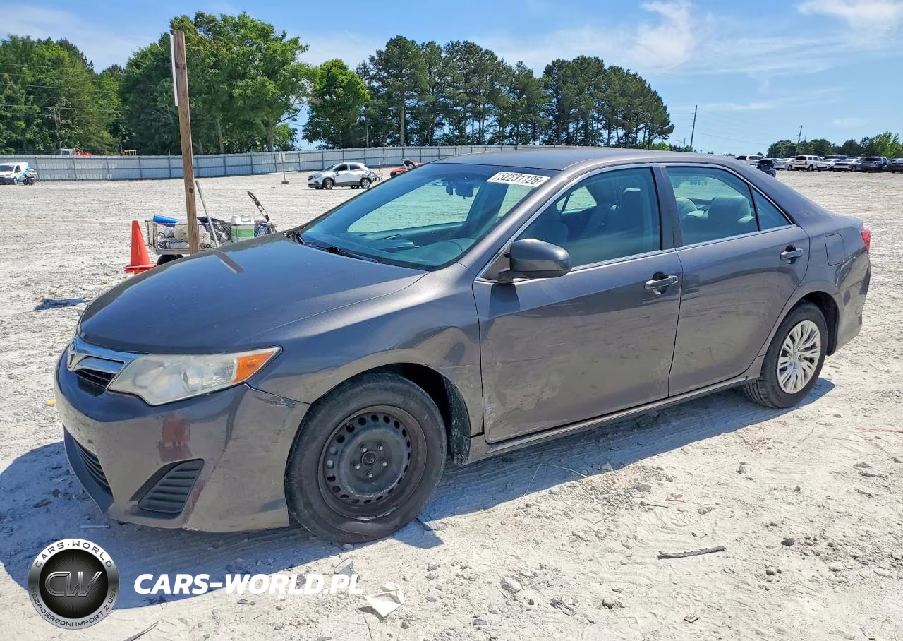 2016 Toyota Camry Base-Se-Le-Xle – zdjęcie 1 z 12