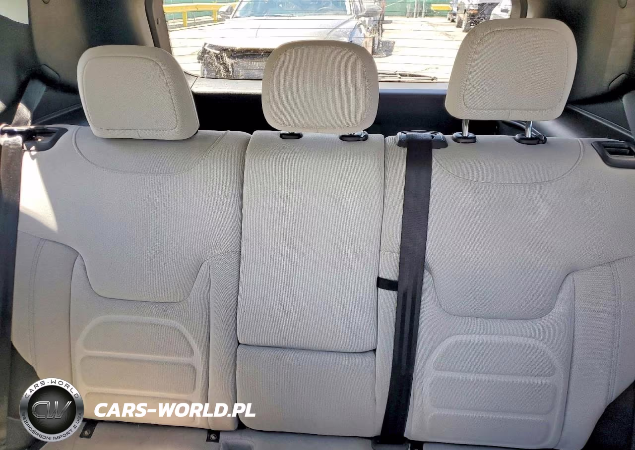 2022 Jeep Renegade Latitude VIN:ZACNJDB12NPN56745 - 10