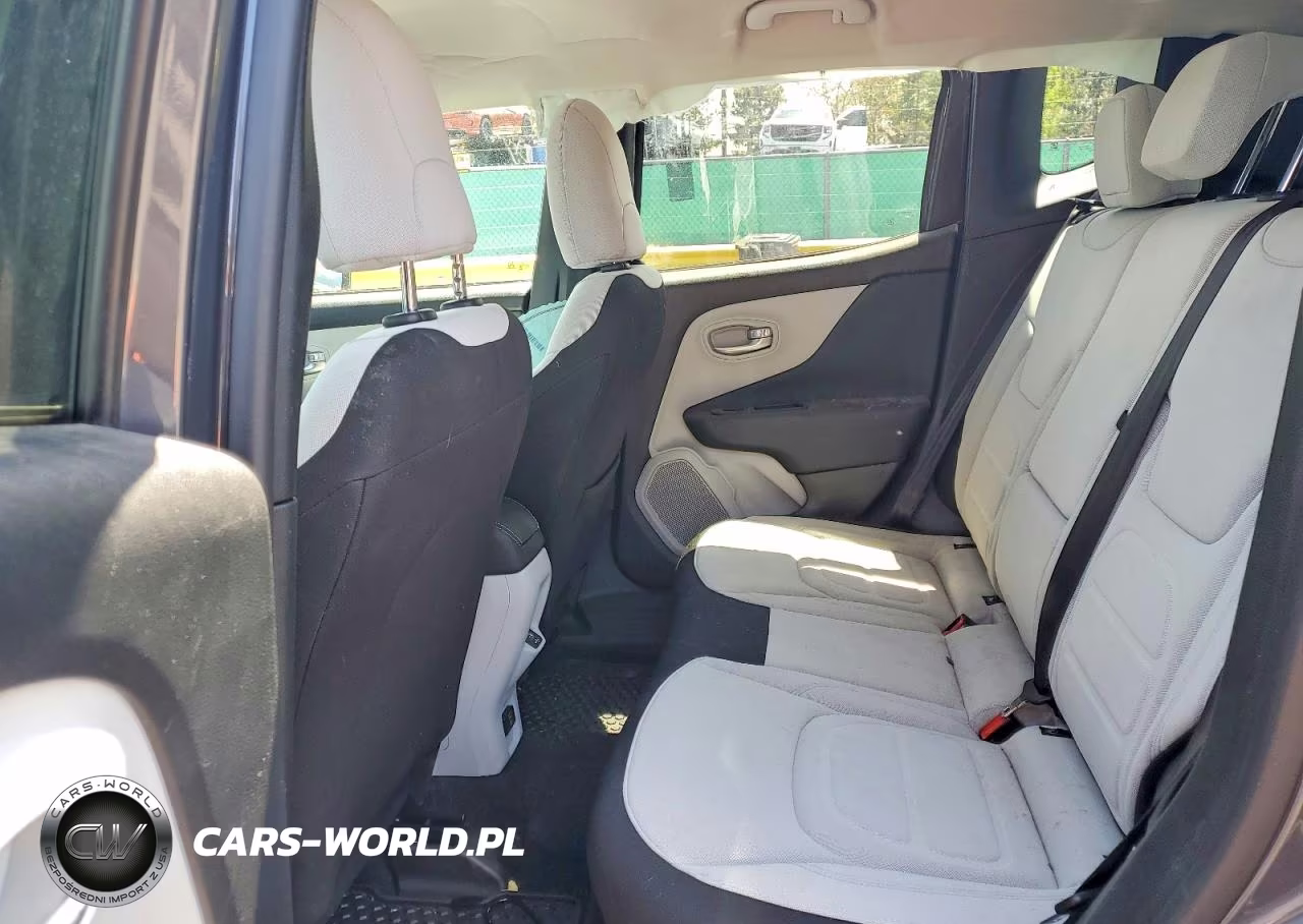 2022 Jeep Renegade Latitude VIN:ZACNJDB12NPN56745 - 11
