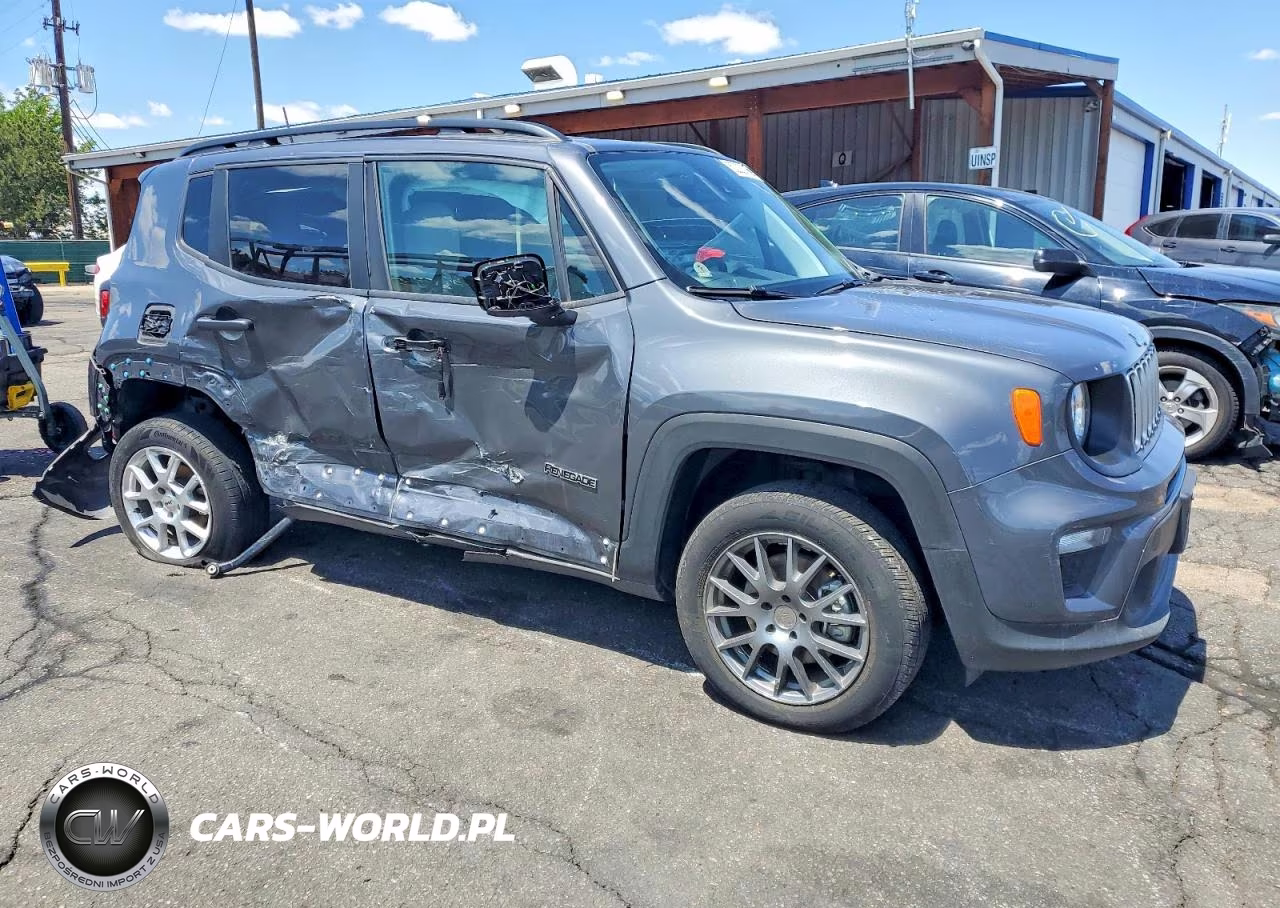 2022 Jeep Renegade Latitude VIN:ZACNJDB12NPN56745 - 4