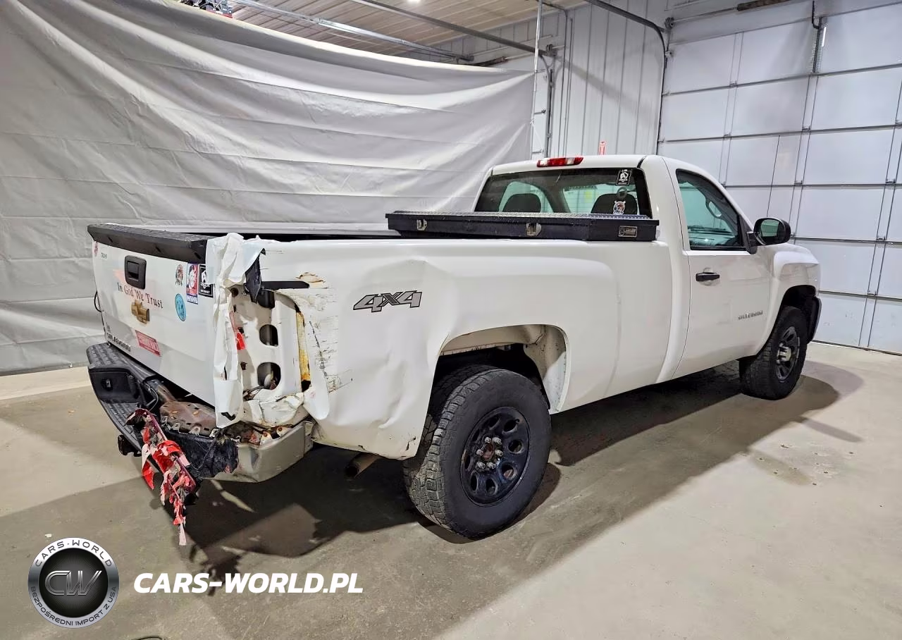 2013 Chevrolet Silverado K1500 VIN:1GCNKPE0XDZ414325 - 3