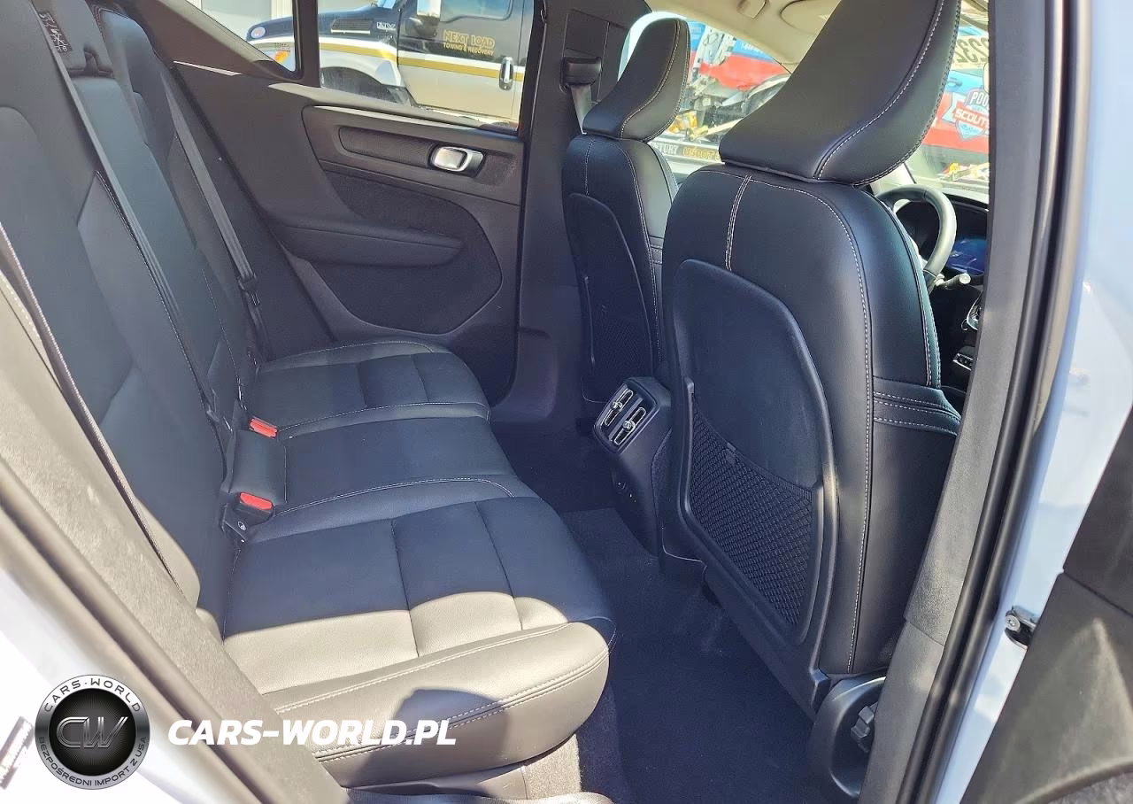2025 Volvo Xc40 Core VIN:YV4L12UJ0S2578645 - 11