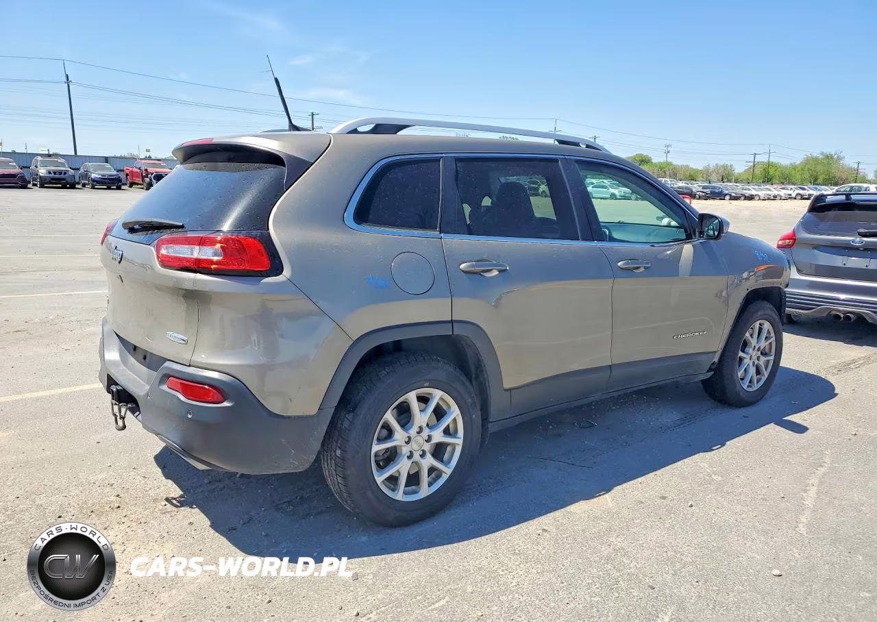 2016 Jeep Cherokee Latitude VIN:1C4PJMCS3GW286188 - 3