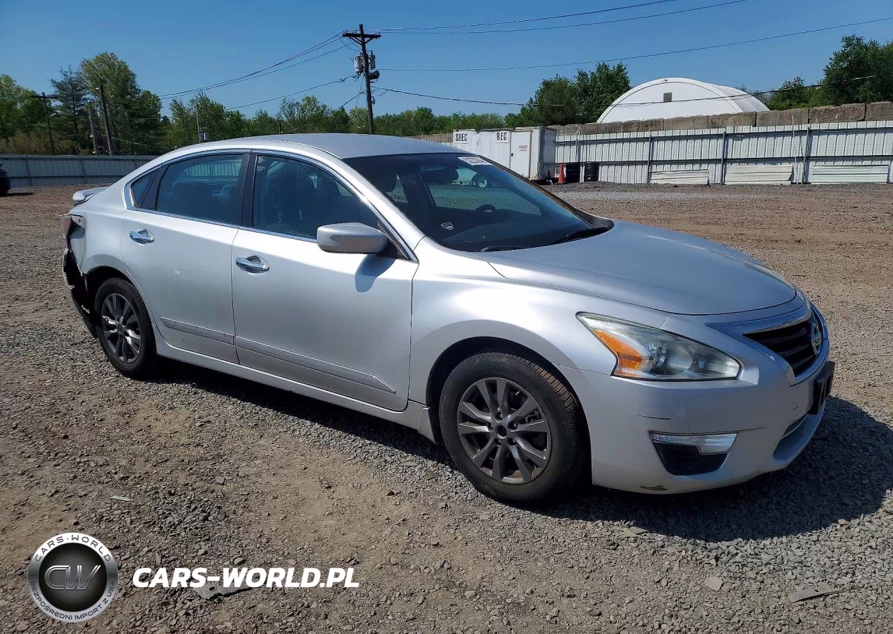 2015 Nissan Altima 2.5 S VIN:1N4AL3AP1FC461049 - 4