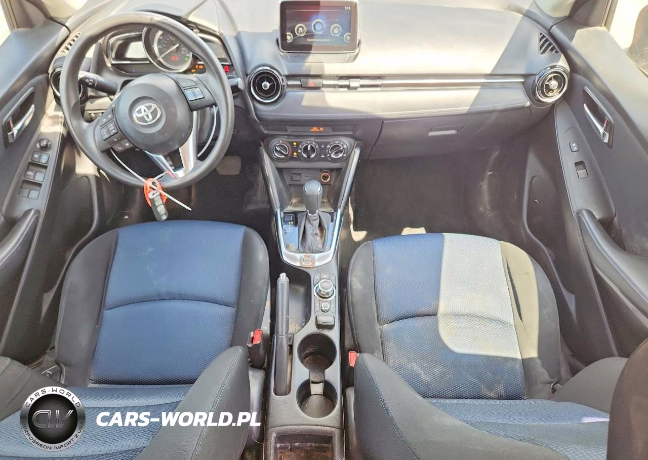 2018 Toyota Yaris Ia Base VIN:3MYDLBYVXJY313330 - 8