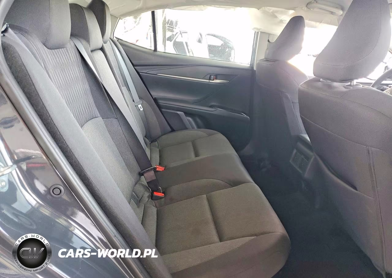 2025 Toyota Camry Le VIN:4T1DAACK4SU103365 - 10
