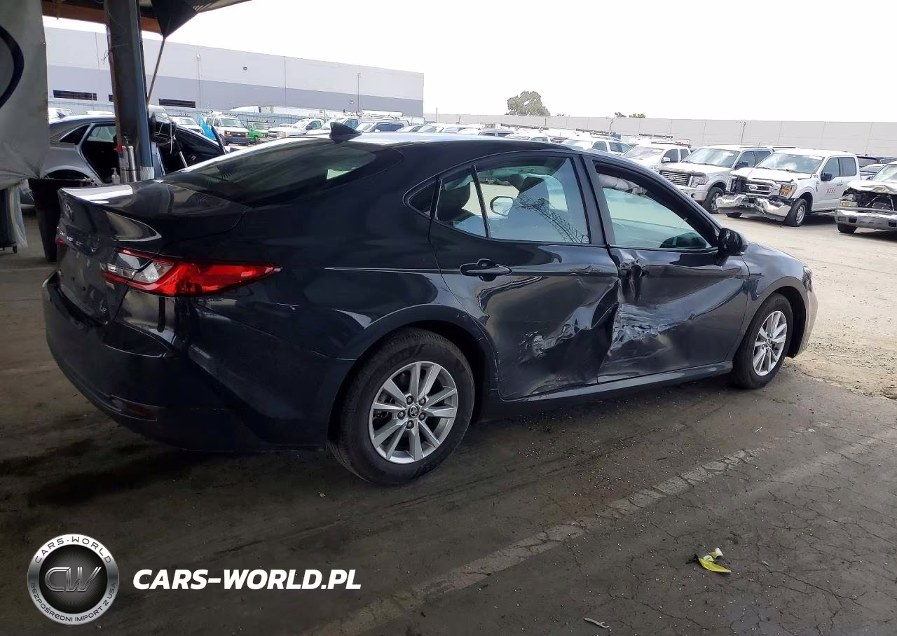 2025 Toyota Camry Le VIN:4T1DAACK4SU103365 - 3
