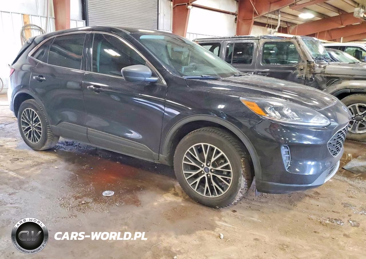 2022 Ford Escape Se VIN:1FMCU0EZ4NUA49836 - 4