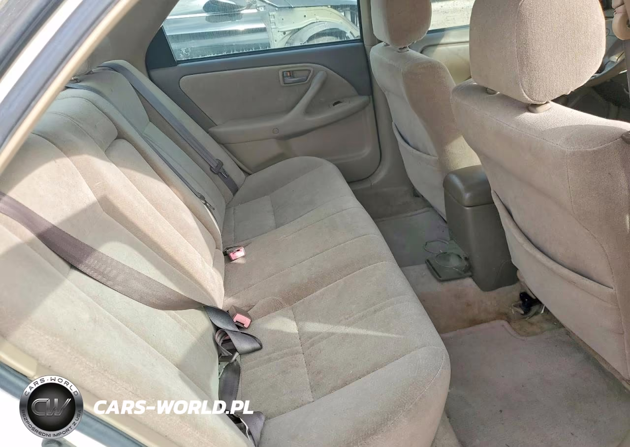 1999 Toyota Camry Le VIN:JT2BG28K7X0350945 - 10