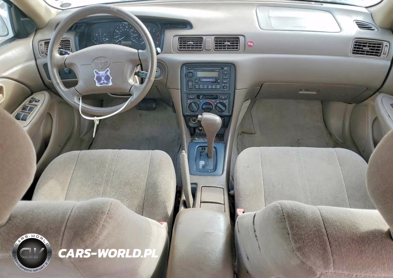 1999 Toyota Camry Le VIN:JT2BG28K7X0350945 - 8