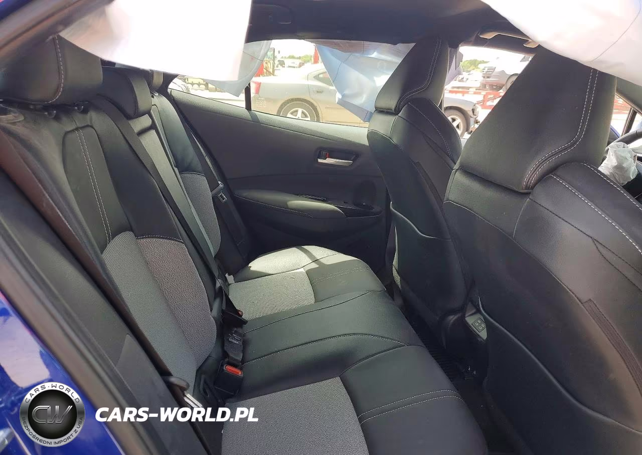 2024 Toyota Corolla Xse VIN:JTNC4MBE1R3217081 - 10