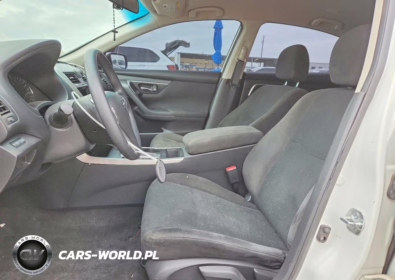 2015 Nissan Altima 2.5 S VIN:1N4AL3AP7FN310365 - 7