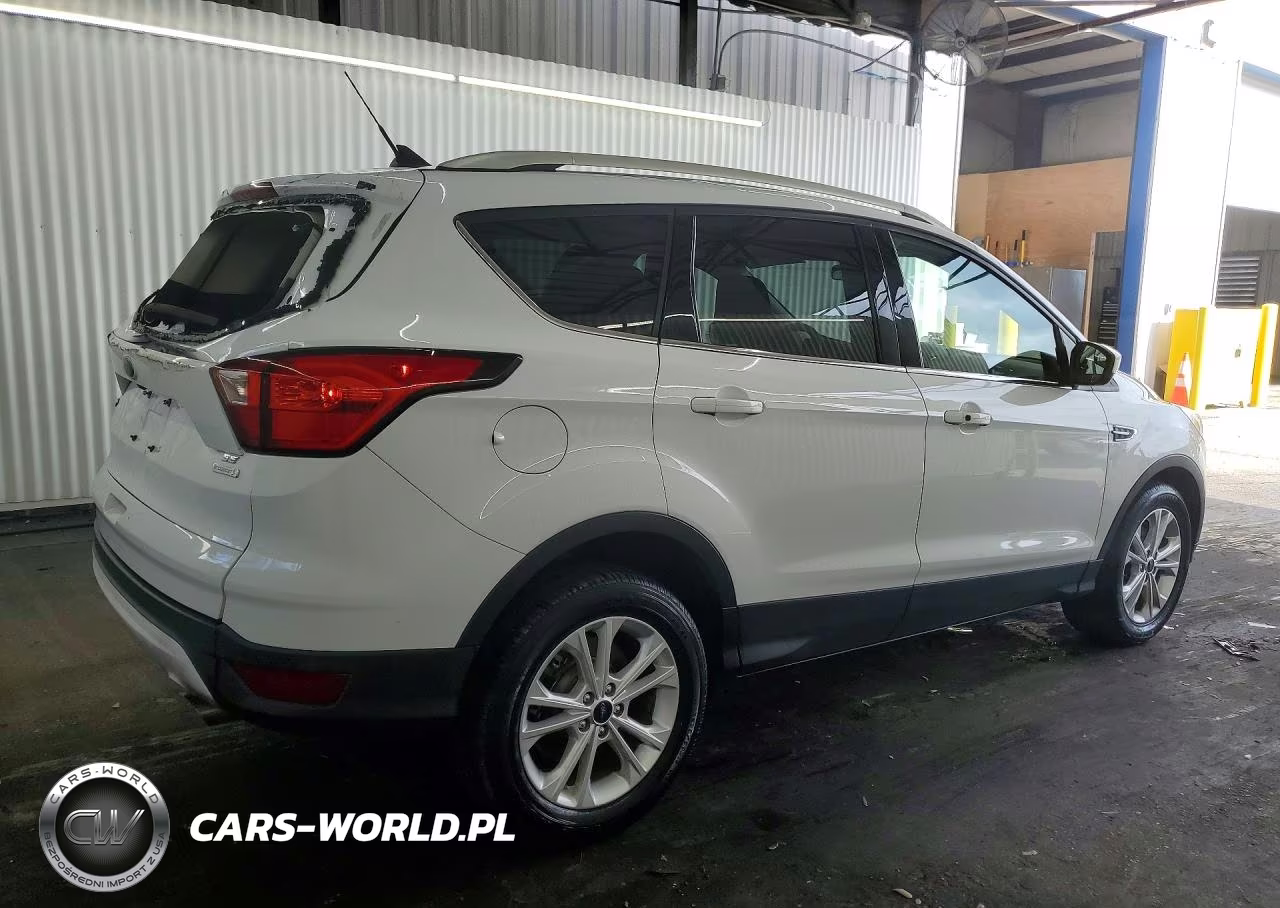 2019 Ford Escape Se VIN:1FMCU0GD5KUC36788 - 3