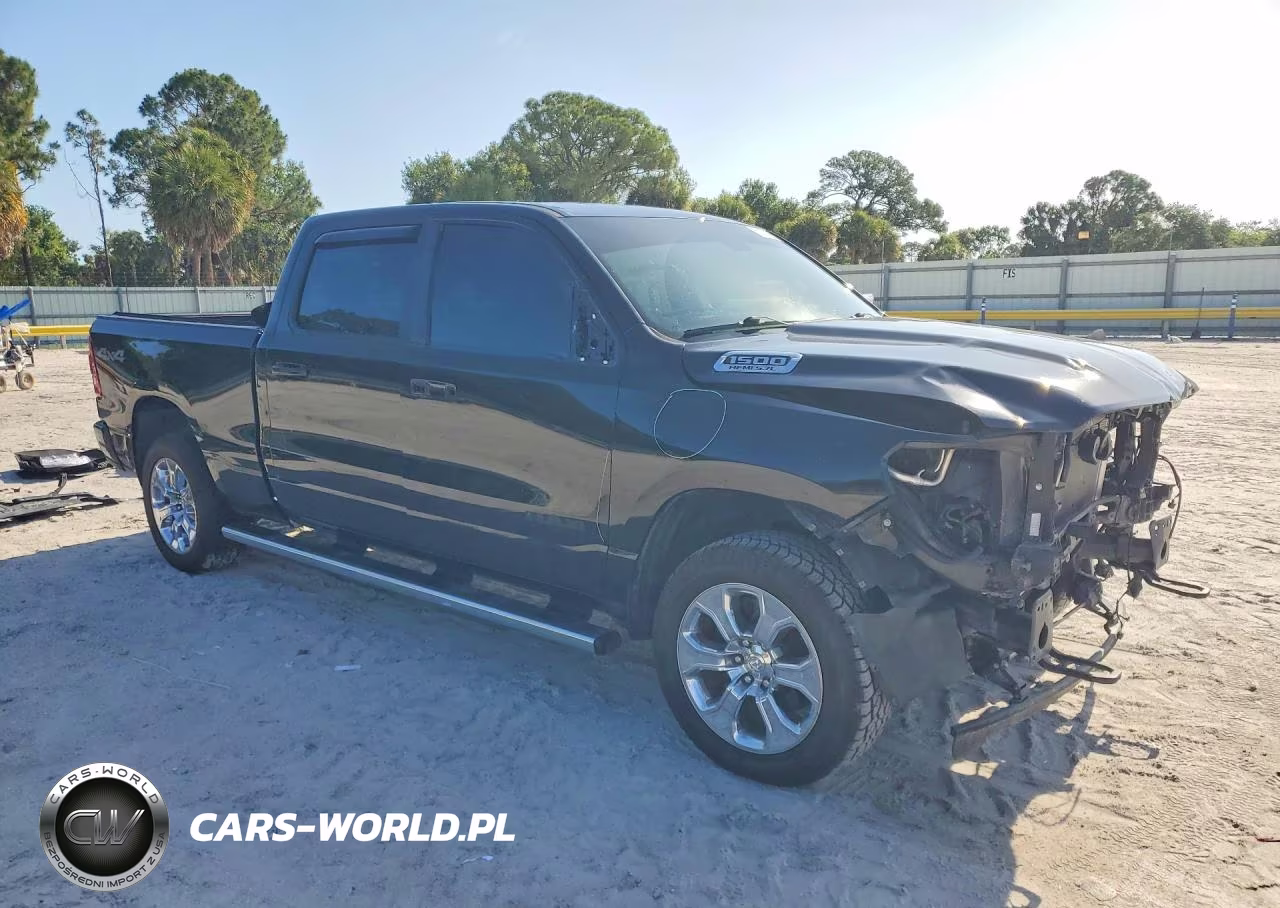 2019 Ram 1500 Big Horn VIN:1C6SRFMT3KN754562 - 4