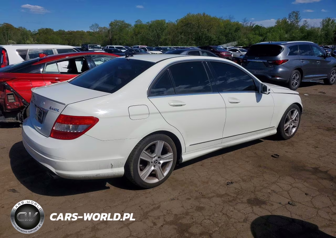 2011 Mercedes-Benz C 300 4Matic VIN:WDDGF8BB5BR149387 - 3