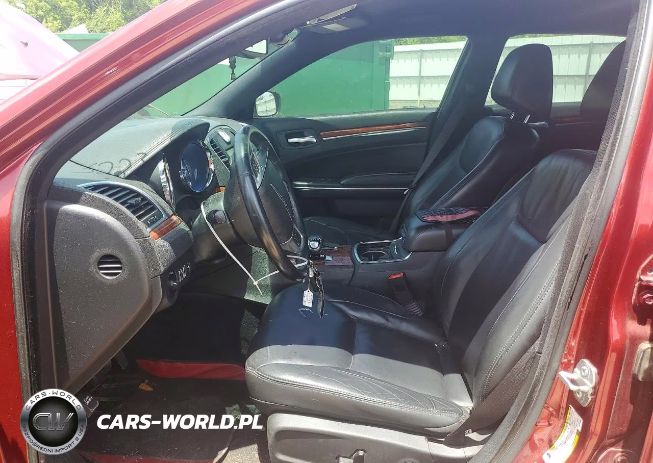 2014 Chrysler 300 VIN:2C3CCAAG7EH379902 - 7
