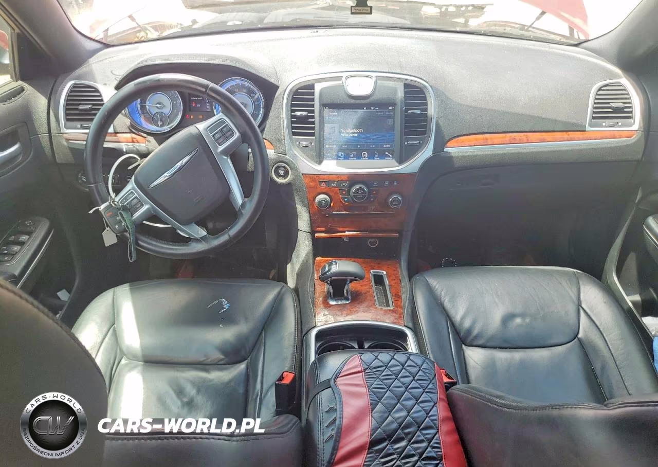 2014 Chrysler 300 VIN:2C3CCAAG7EH379902 - 8