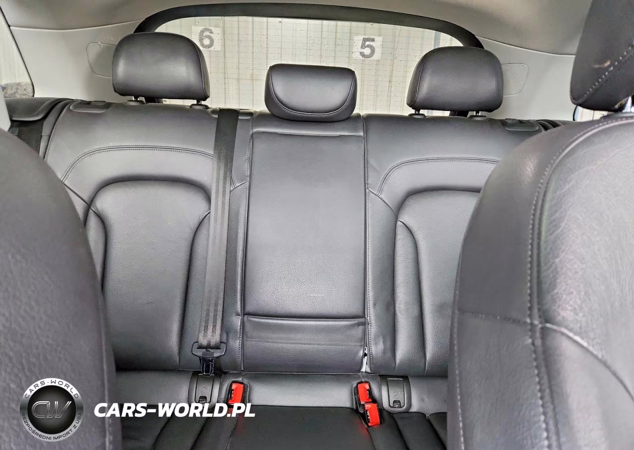 2016 Audi Q3 Premium Plus VIN:WA1EFCFS7GR000513 - 10