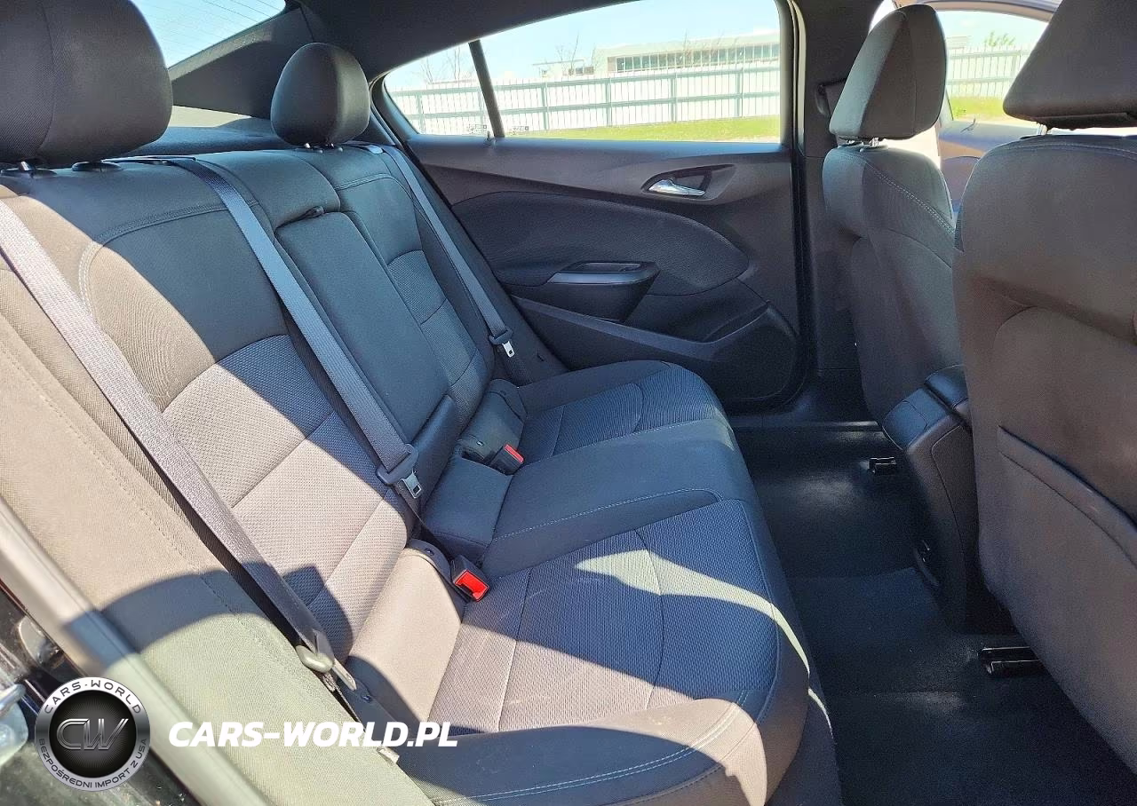 2018 Chevrolet Cruze Lt VIN:1G1BE5SM4J7175912 - 10