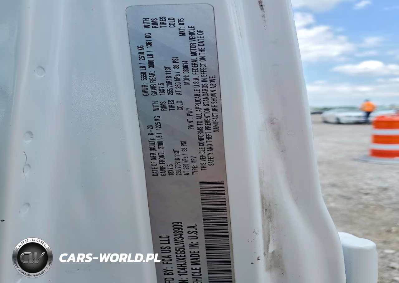 2020 Jeep Wrangler Unlimited Sahara VIN:1C4HJXEG5LW348909 - 12