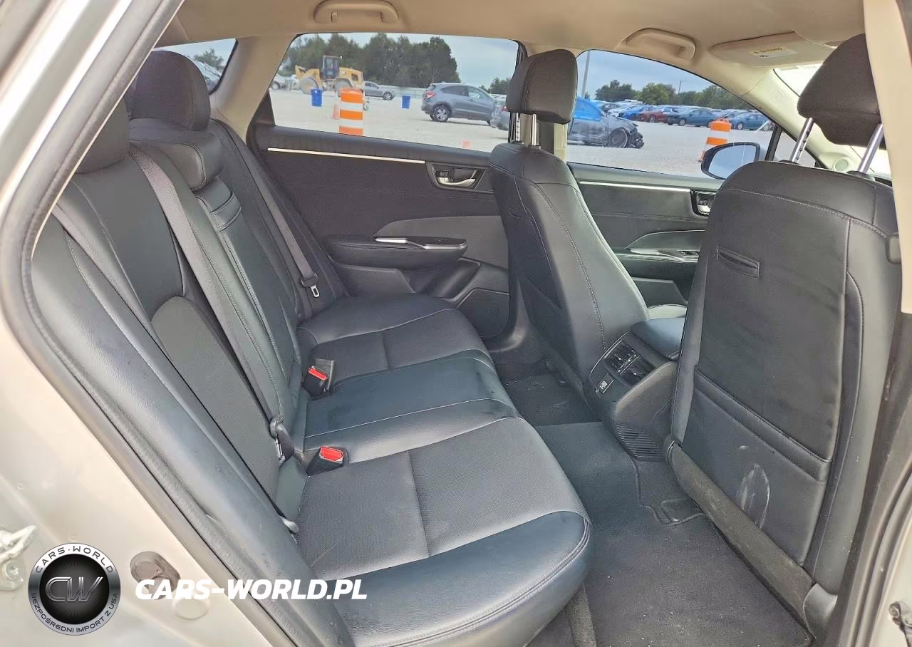 2018 Honda Clarity Touring VIN:JHMZC5F39JC001319 - 10