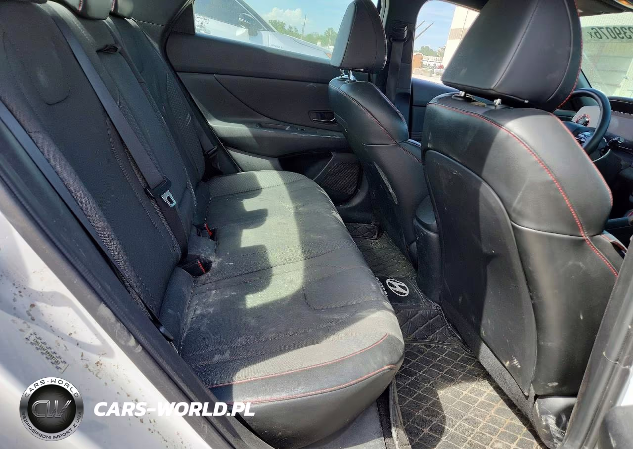 2023 Hyundai Elantra N Line VIN:KMHLR4AF0PU587182 - 10