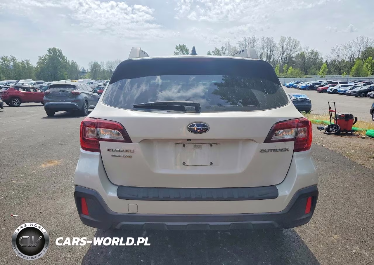 2018 Subaru Outback 2.5I Premium VIN:4S4BSAFC9J3385001 - 6