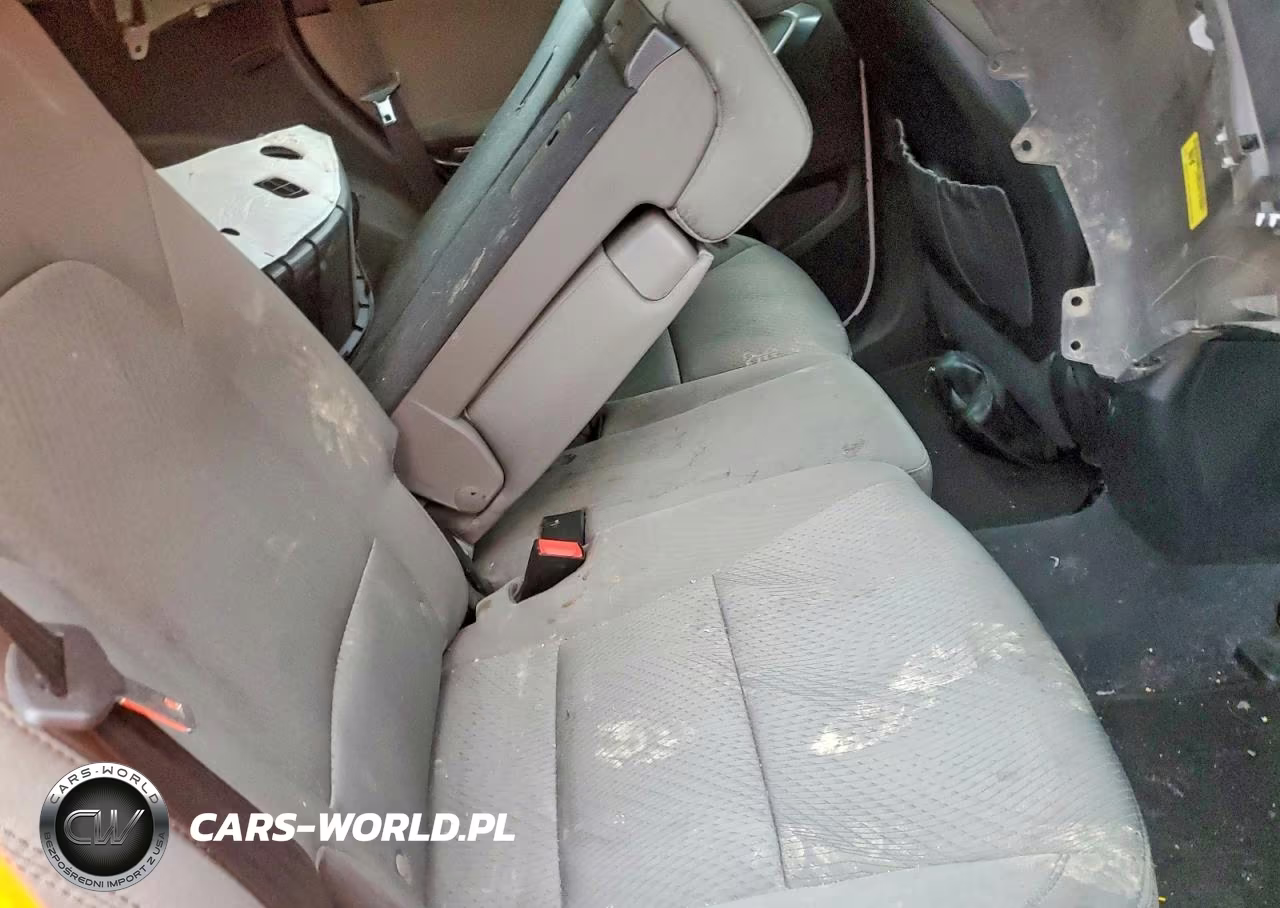 2018 Hyundai Santa Fe Sport 2.4L VIN:5NMZU3LB2JH057778 - 11