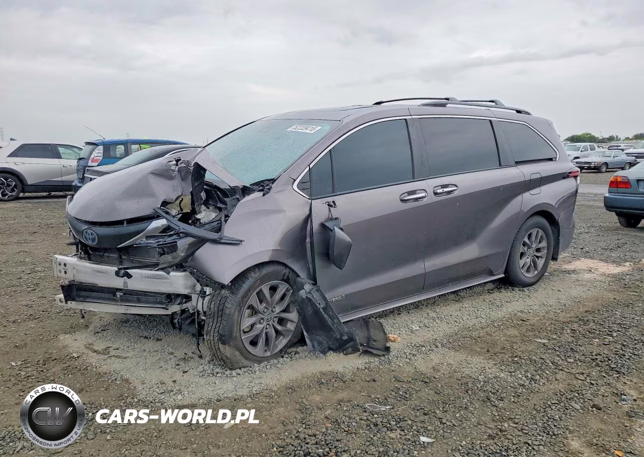2021 Toyota Sienna Xle